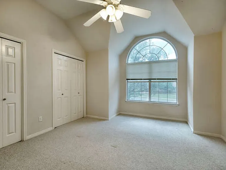 5917 Charles Schreiner Trl — Photo 6