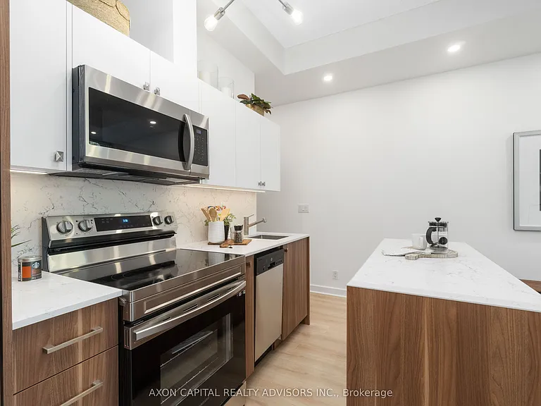 350 Wellington St W #G04 — Photo 3
