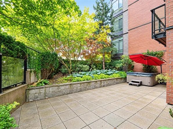 733 3rd St W #105, North Vancouver, BC V7M 0C8