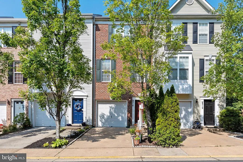 8514 Towne Manor Ct photo 1
