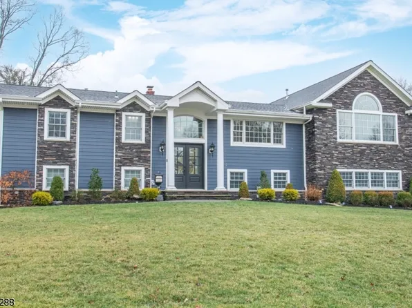 19 Bunker Rd, East Hanover Twp., NJ 07936