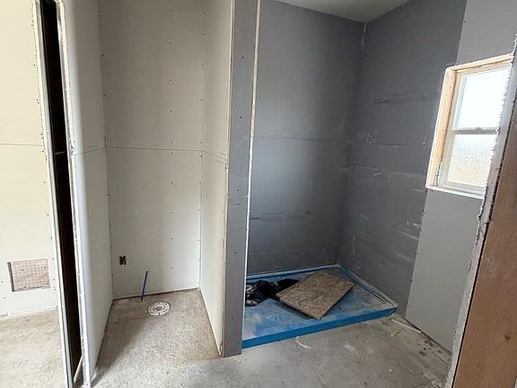 5th image of 543 Abigail Ln
