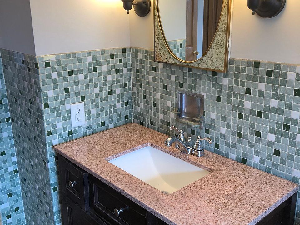 1st image of 2720 18th Ave E