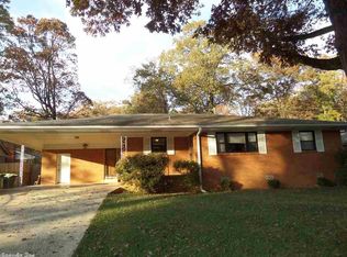 6900 Gingerbread Ln, Little Rock, AR 72204