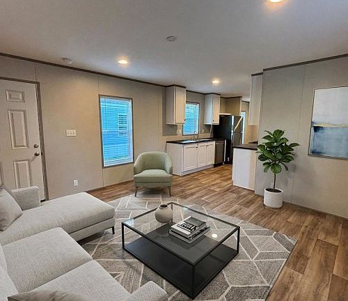3rd image of 27 Crestwood Dr #116