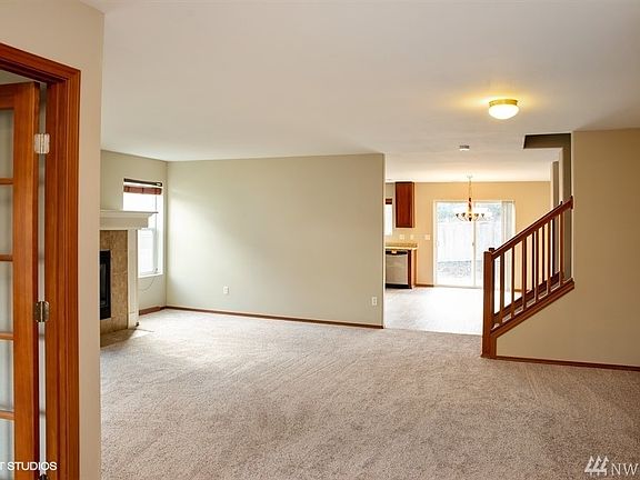 3rd image of 4710 202nd St E