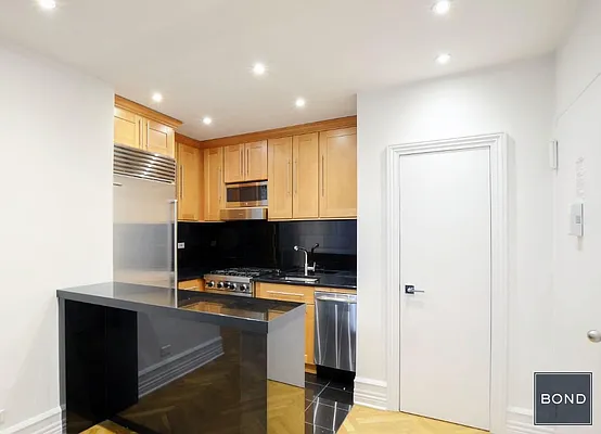 Rented by Bond New York | media 12