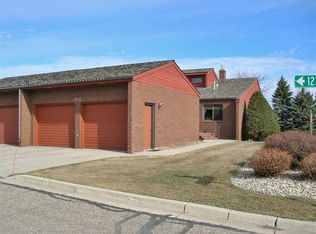 1233 15th Ave SW, Minot, ND 58701