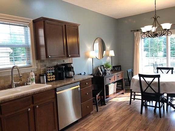 5th image of 3920 Regal Valley Dr