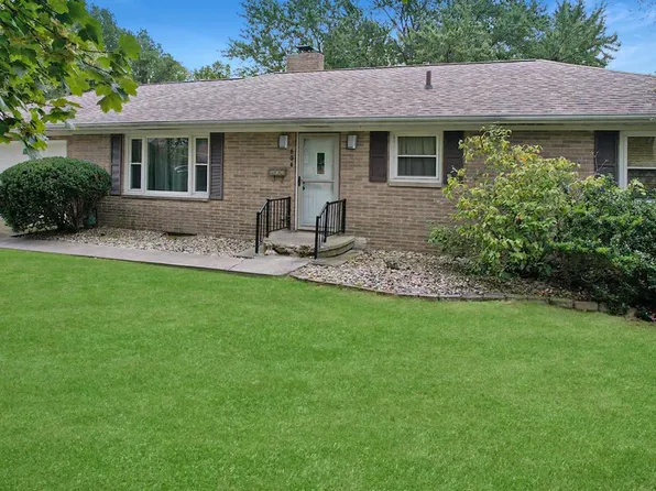 604 E 10th St, Port Clinton, OH 43452