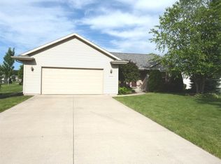 N1779 Swanee Cir, Greenville, WI 54942