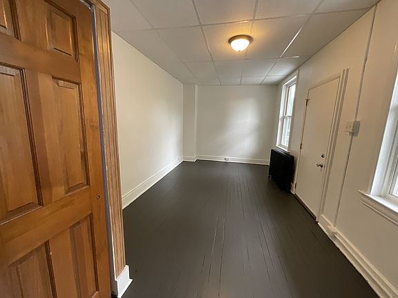 2nd image of 120 S Hartley St