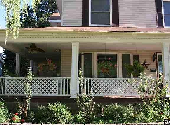 2nd image of 1623 W Maine St