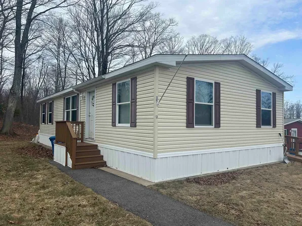 13 Seaglass Lane, Kittery, ME 03904