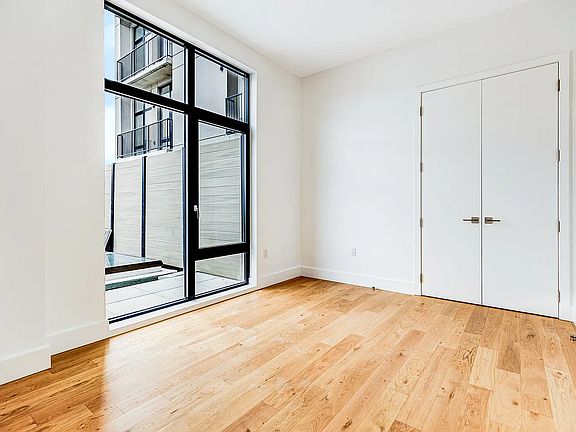 4th image of 38-27 32nd St #220