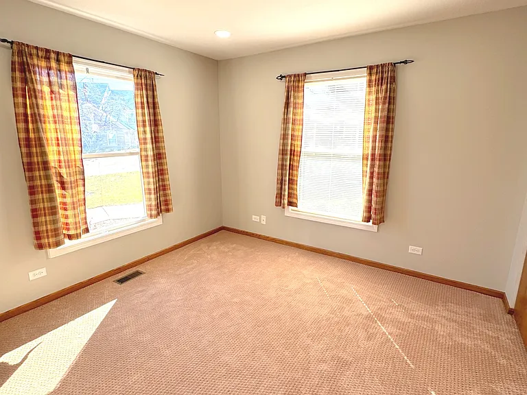 2516 Live Oak Ln — Photo 6