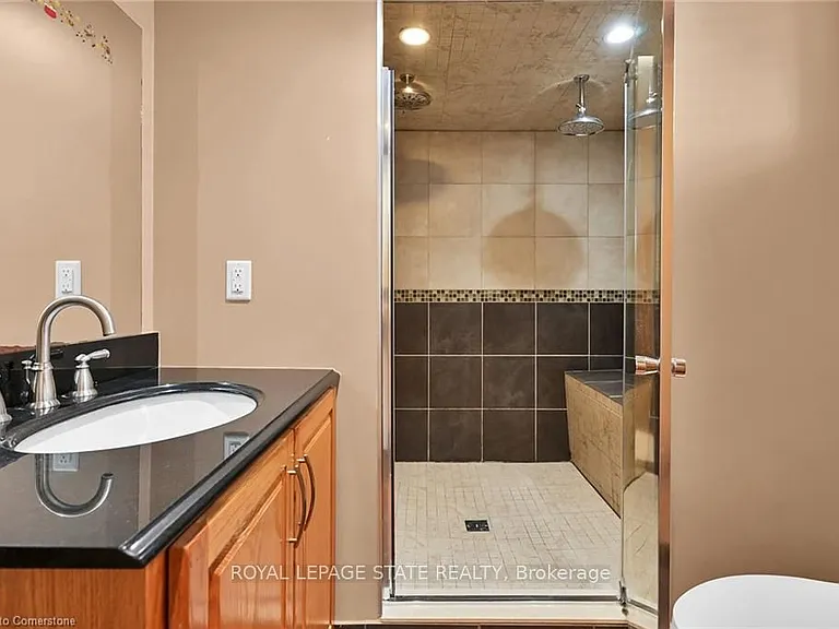 221 Gray Rd #B — Photo 18