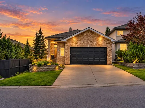 54 Royal Crest Way SE, Calgary, AB T3G 4M7