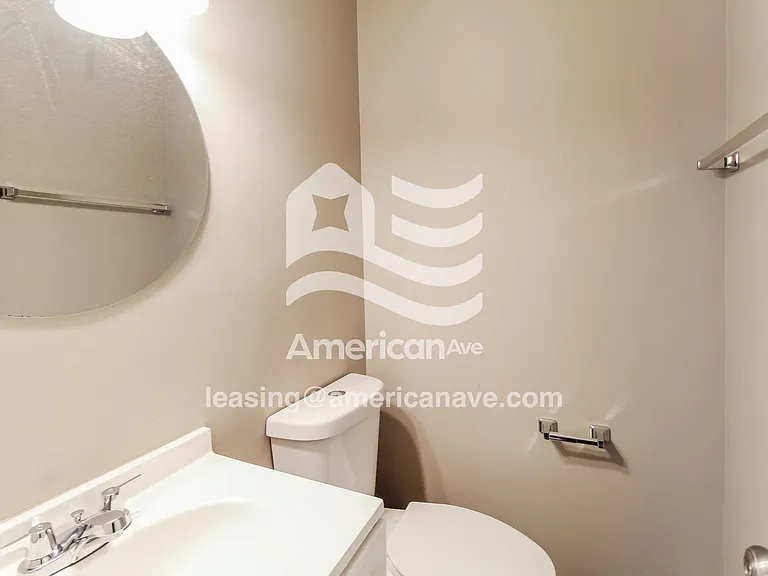 1168748_014_wm_-_bathroom_13547135.jpg