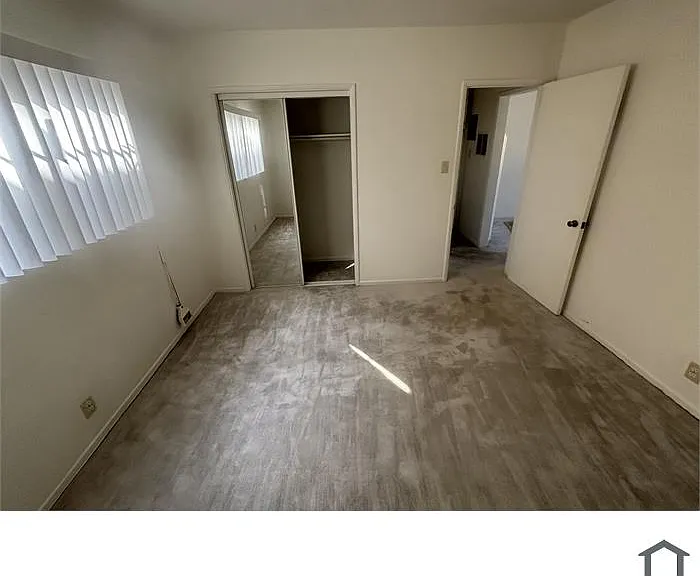 1435 W 105th St — Photo 5