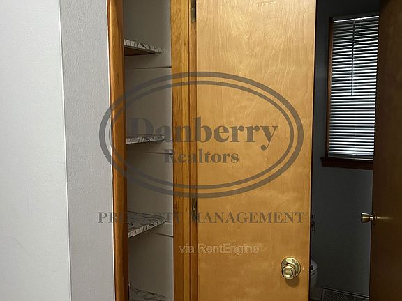 3rd image of 4126 Newcastle Dr APT 1