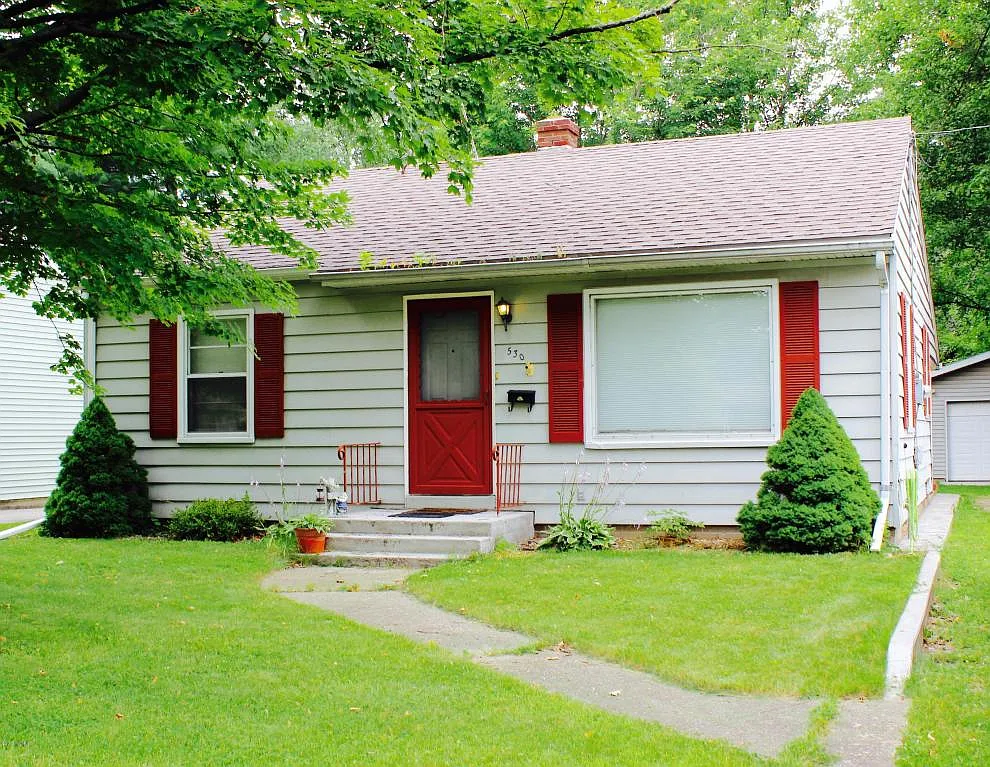 530 Pleasant Ave photo 1