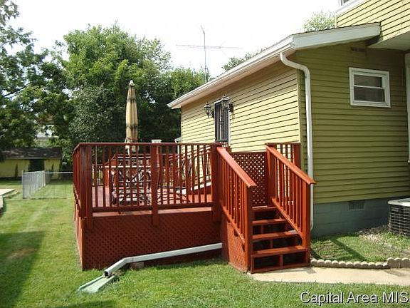 5th image of 768 Willard St