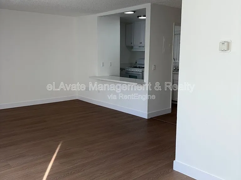 6815 Kelvin Ave. — Photo 11