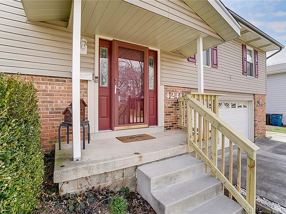 3rd image of 4241 Meadowsweet Dr