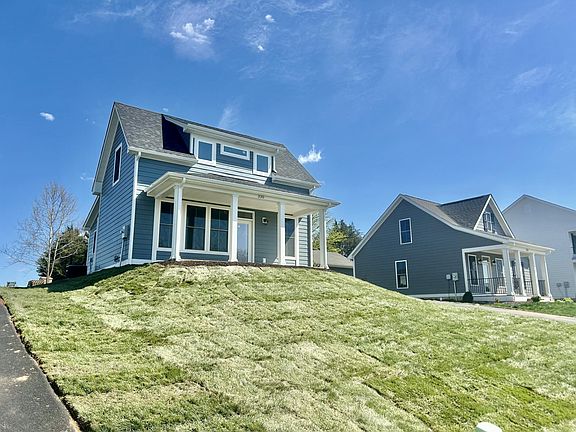 2nd image of 330 Lilly Bell Dr