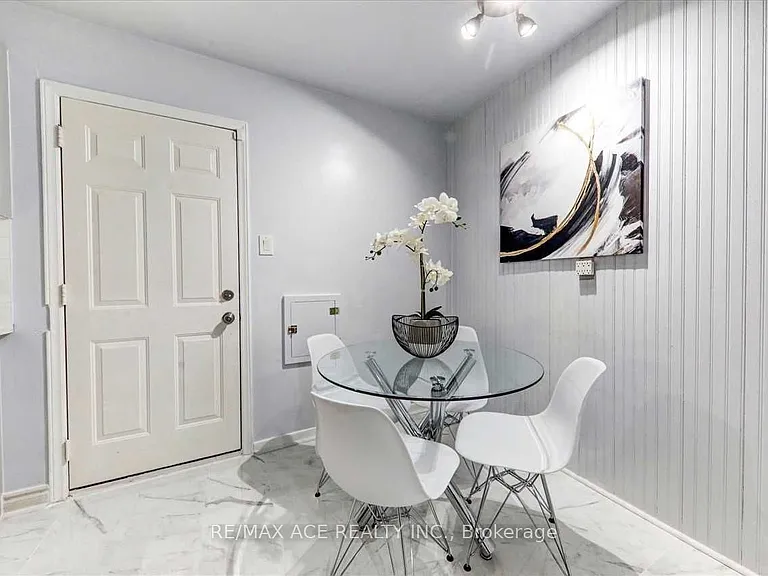 1 Wagner Dr — Photo 14