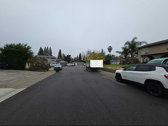 5th image of 8223 Longden Cir