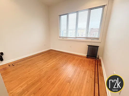 Rented by Realty 2000 Corp | media 9