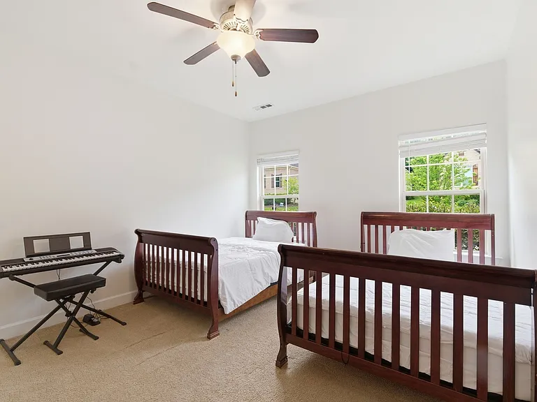 101 Corbin Ct — Photo 30