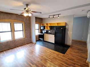 615 E 16th St #206, Minneapolis, MN 55404