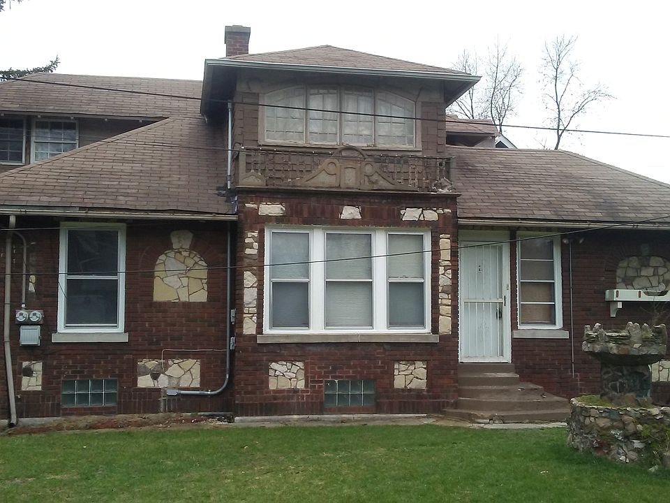 1st image of 306 River Oaks Dr
