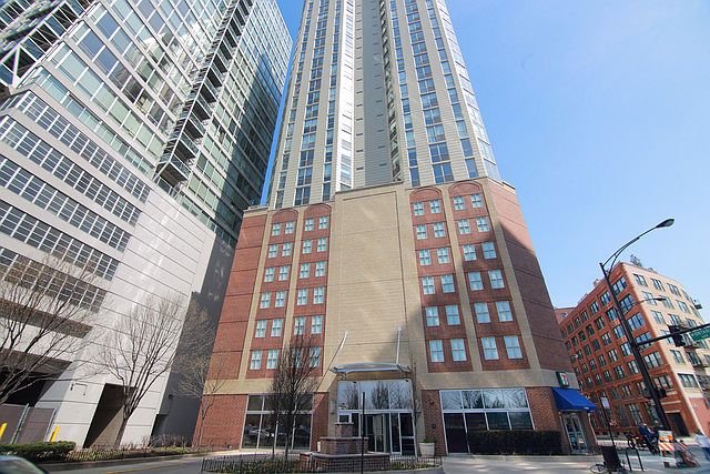 1st image of 645 N Kingsbury St APT 2103