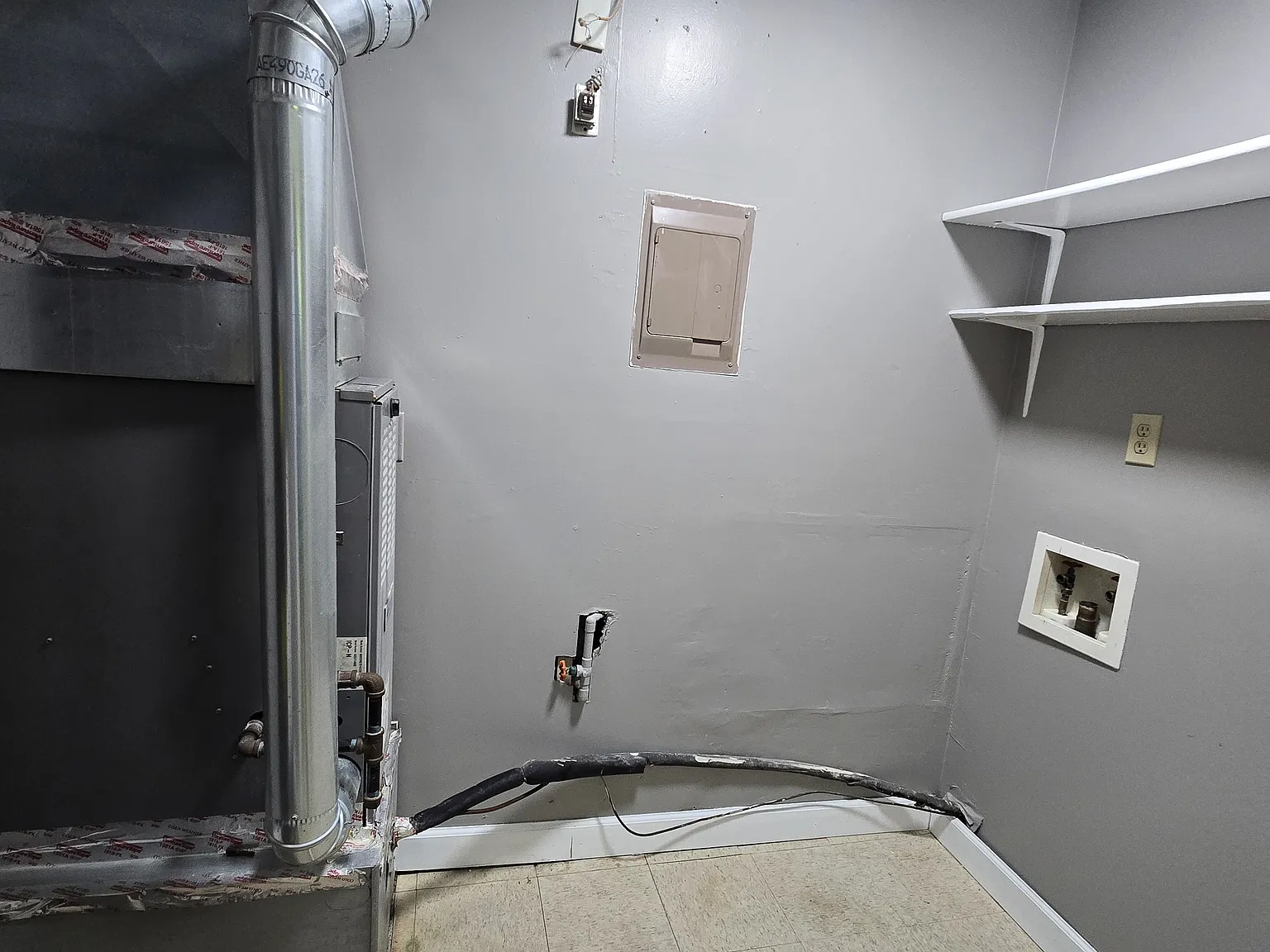 2400 Windage Dr — Photo 3