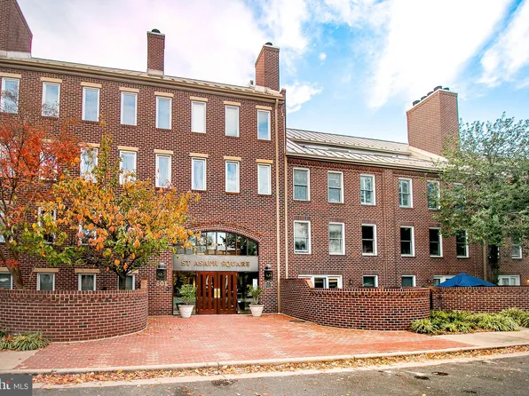 801 S Pitt St APT 428, Alexandria, VA 22314