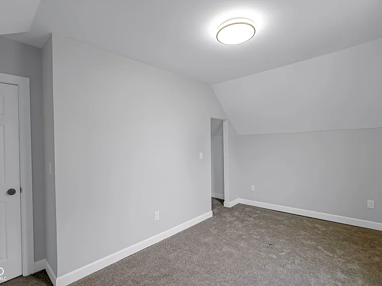 2209 Noble St #2 — Photo 9