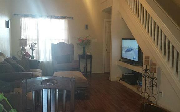 2nd image of 409 Valle Azul Dr