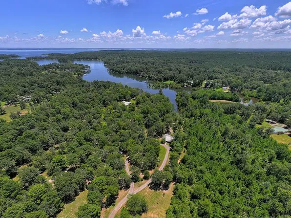880 Pleasure Bend Rd, Hemphill, TX 75948