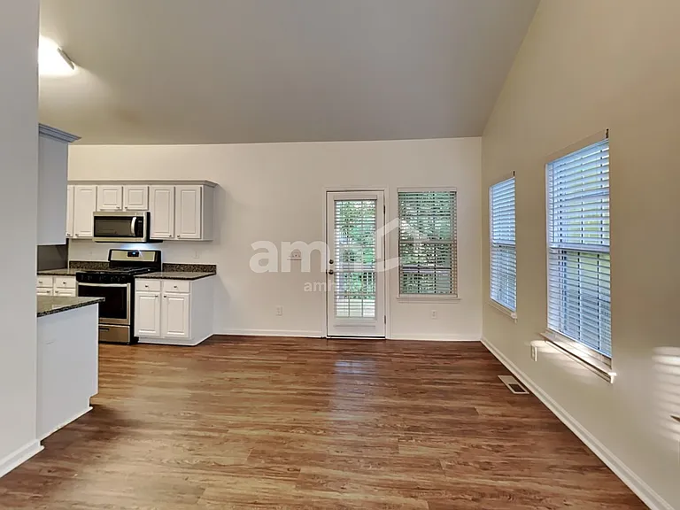 997 Bridgemill Ave — Photo 6