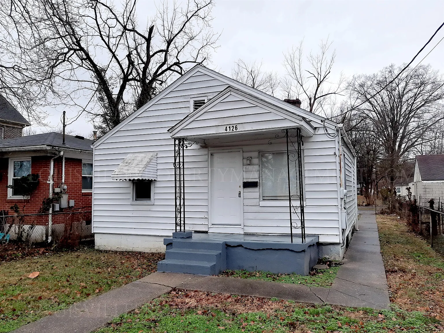 4126 Hazelwood Ave photo 1