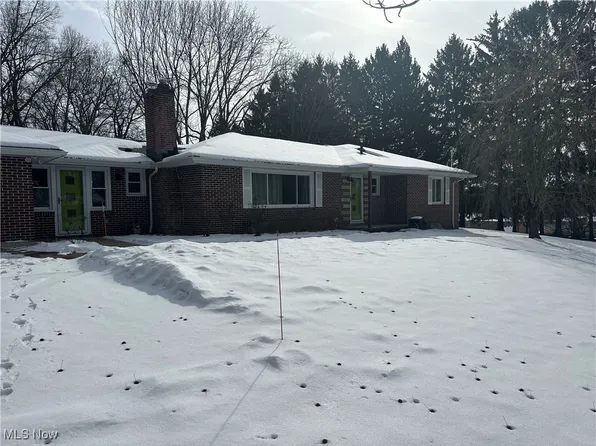 3854 Willowcrest Dr NW, Canton, OH 44718