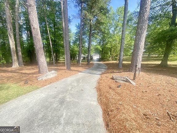 3rd image of 848 Still Rd