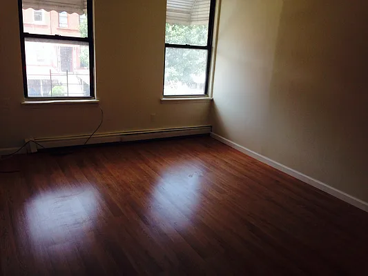 Rented by Premier Metro Realty Corp | media 34