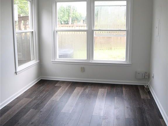 5th image of 827 Shoal Creek Trl