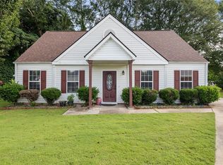 2518 Hollow Dr, Gainesville, GA 30504