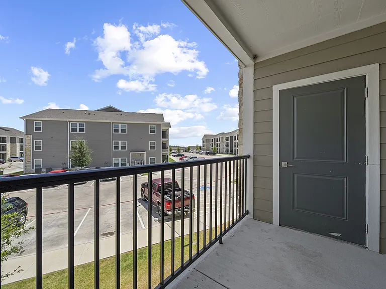 Agave East Apartments — Photo 21